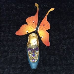 Heirloom Collectible Miniature Shoe